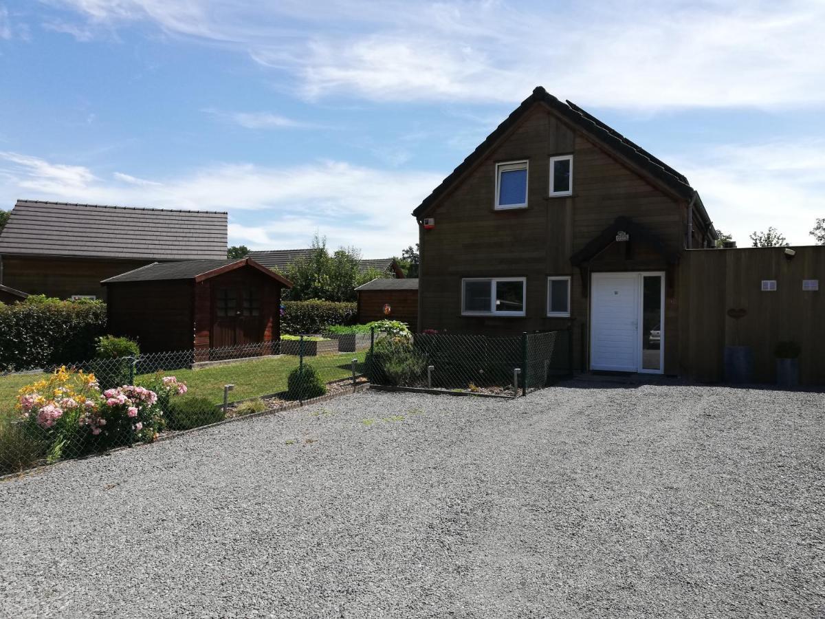Maison 3 Chambres A 200 M De La Plage Des Lacs De L Eau D Heure Froid-Chapelle エクステリア 写真